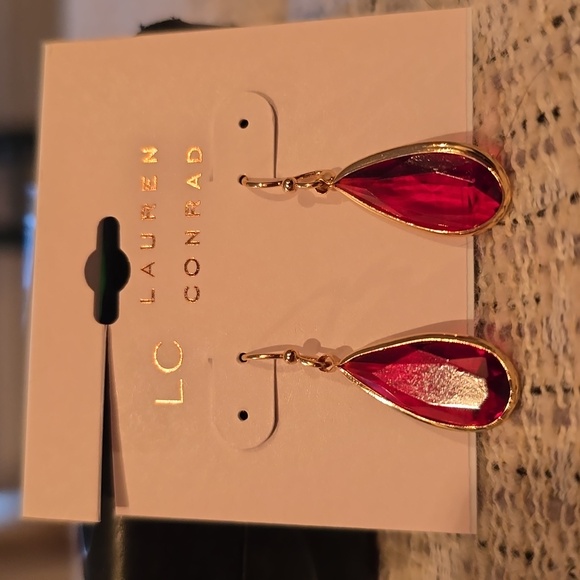 LC LAUREN CONRAD BRAND WOMEN'S RED TEARDROPS FASHION JEWELRY EARRINGS - Picture 4 of 8
